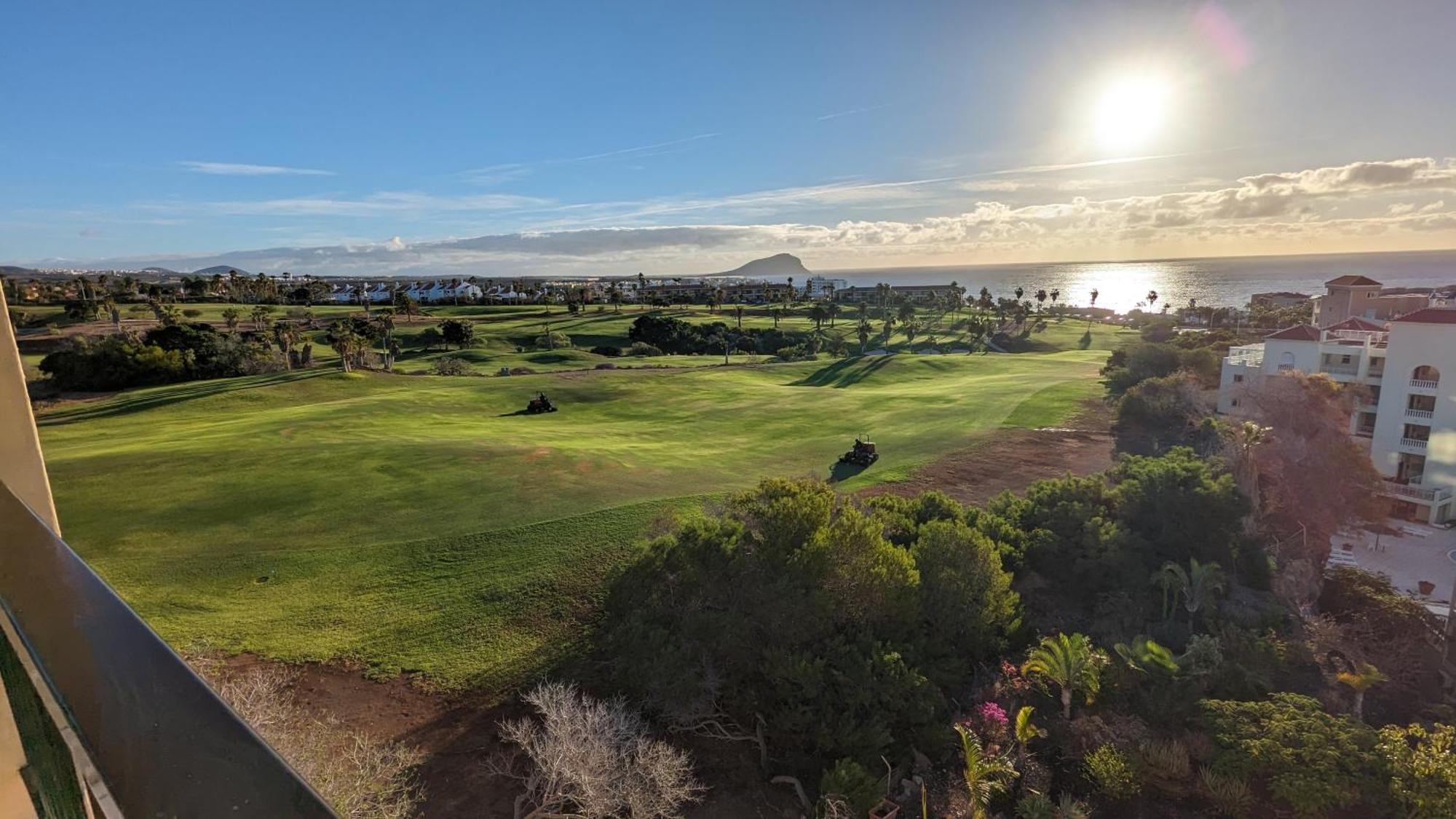 Golf View Apartment - Stunning Ocean View Golf Del Sur Сан Мигел де Абона Екстериор снимка