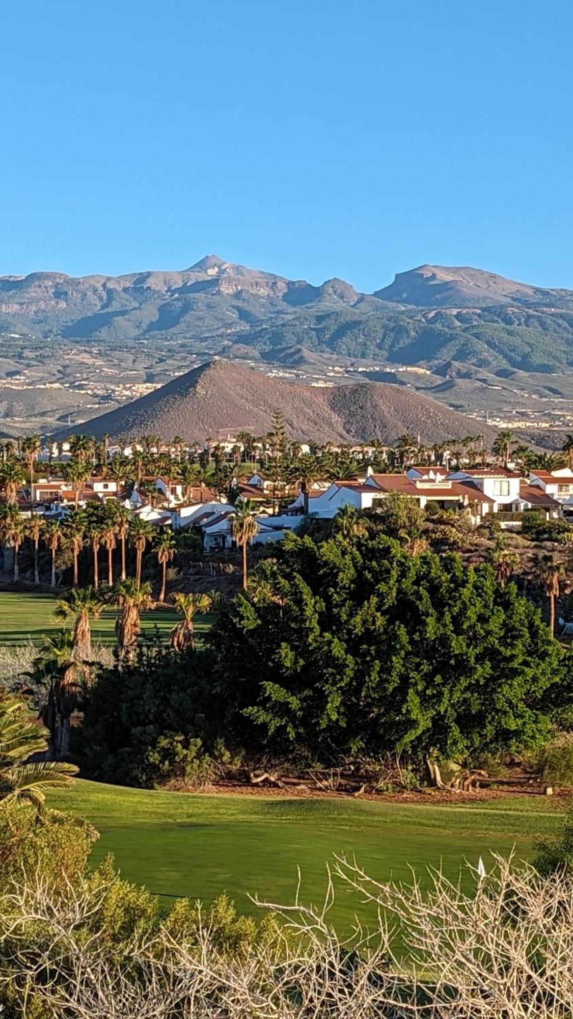 Golf View Apartment - Stunning Ocean View Golf Del Sur Сан Мигел де Абона Екстериор снимка